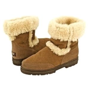 New UGG Australia Chestnut Sundance Short 5 BOOTS Last Pair